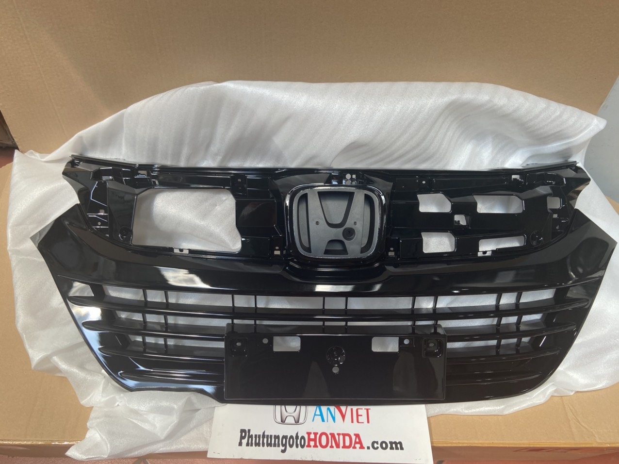 Đế đỡ mặt ca lăng xe Honda HRV